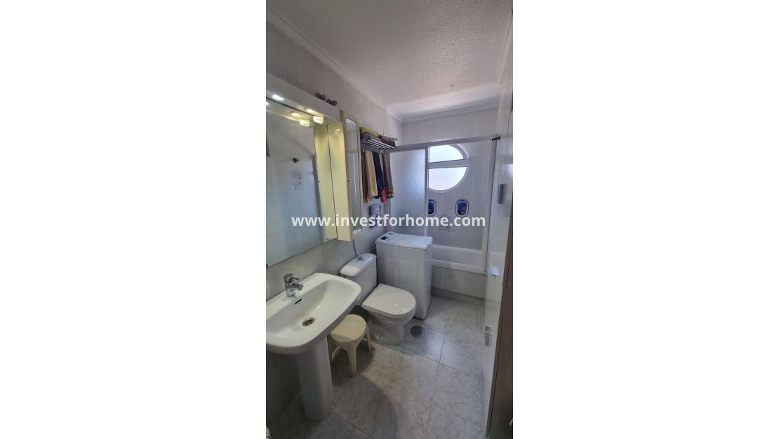 Verkoop - Appartement - Torrevieja - Centro