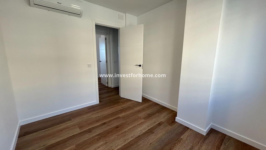 Verkoop - Appartement - Torrevieja - Centro