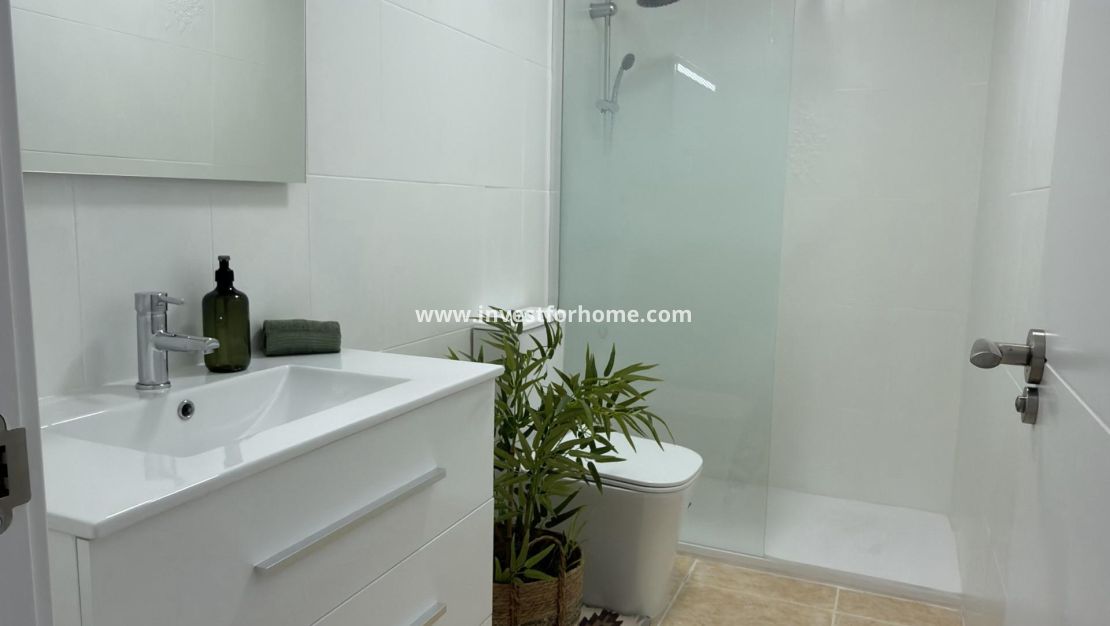 Verkoop - Appartement - Torrevieja - Centro