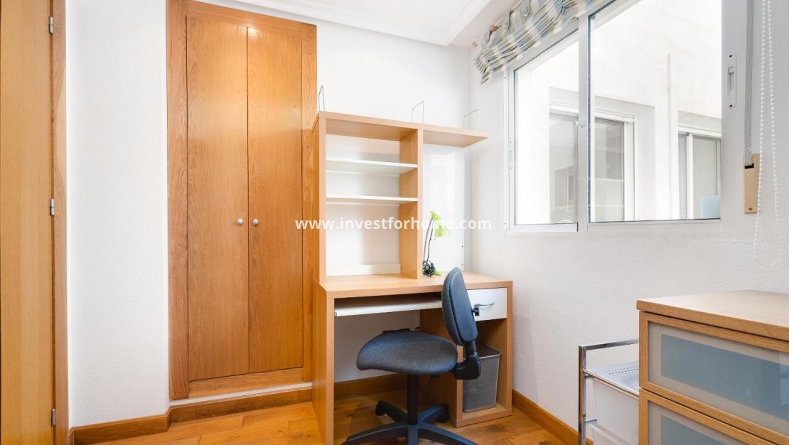 Verkoop - Appartement - Torrevieja - Centro