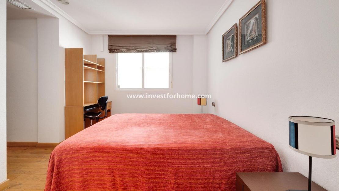 Verkoop - Appartement - Torrevieja - Centro