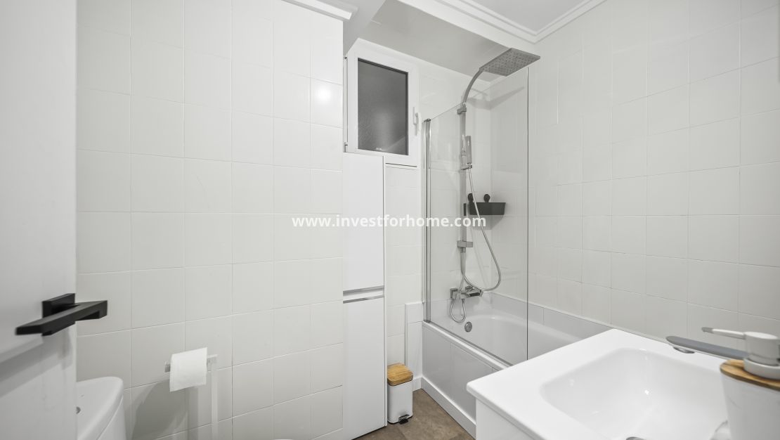 Verkoop - Appartement - Torrevieja - Centro