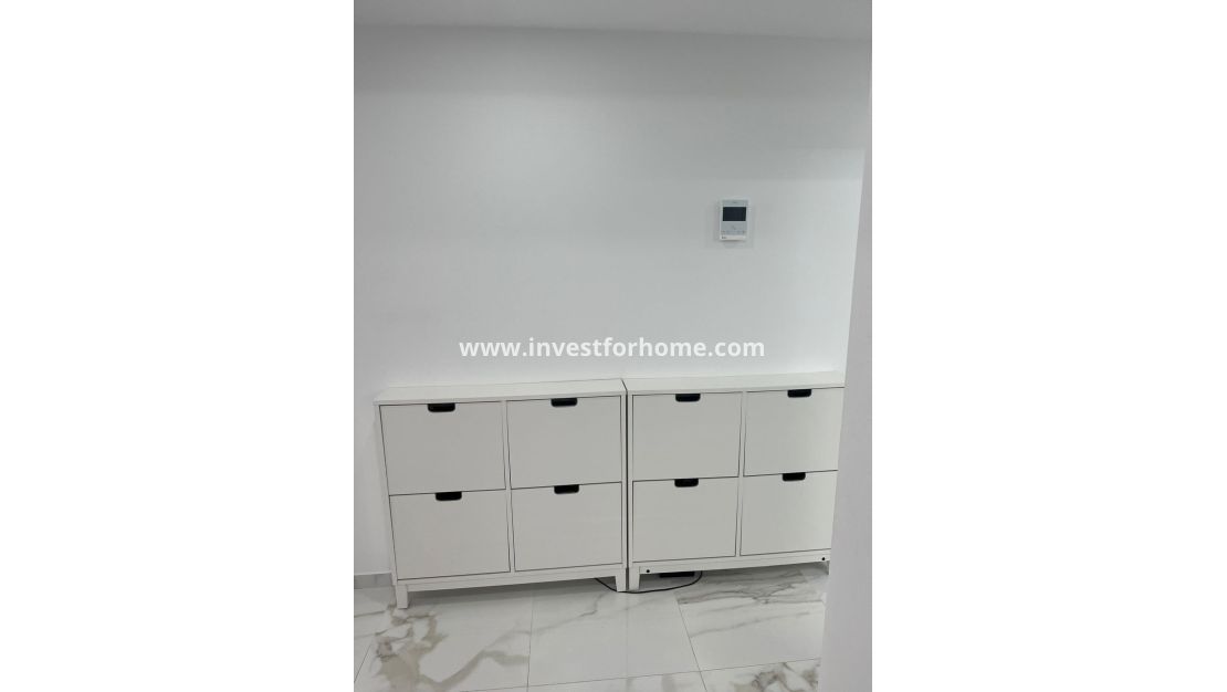 Verkoop - Appartement - Torrevieja - Centro
