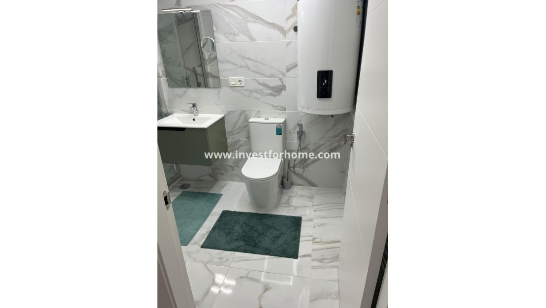 Verkoop - Appartement - Torrevieja - Centro