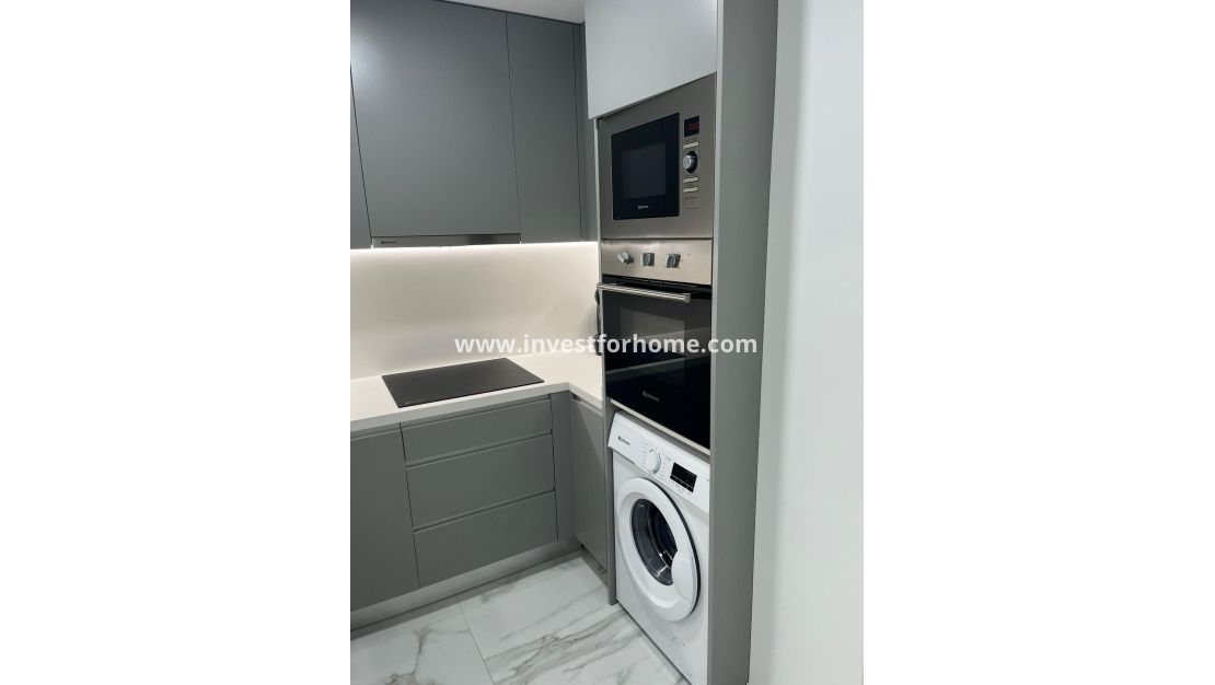 Verkoop - Appartement - Torrevieja - Centro