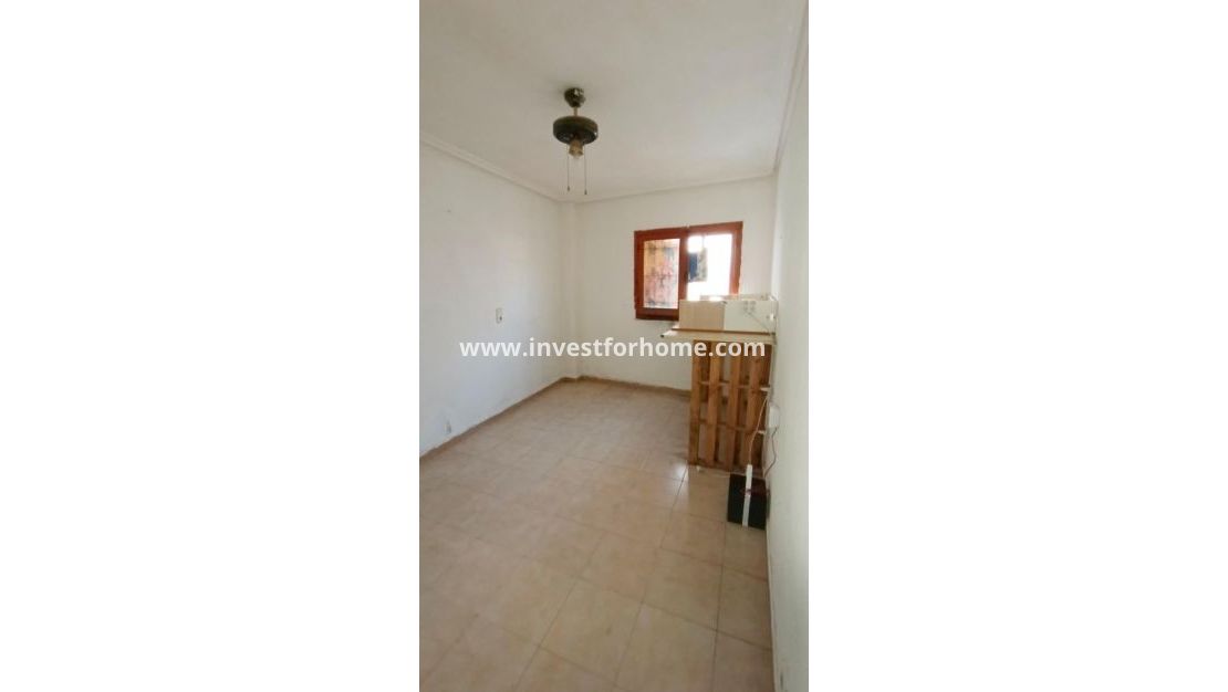 Verkoop - Appartement - Torrevieja - Centro