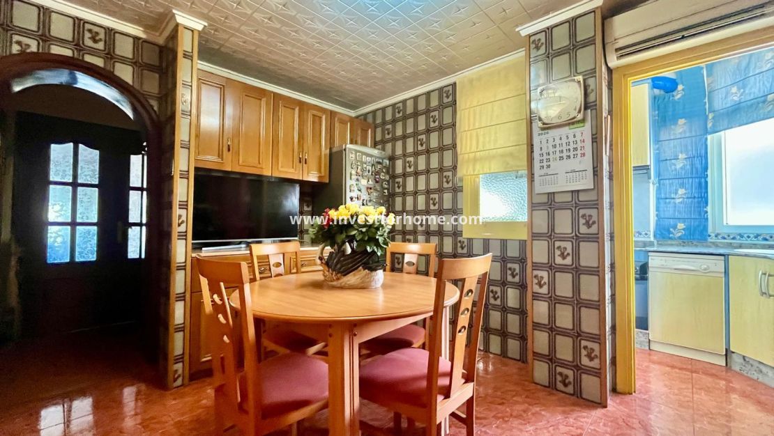 Verkoop - Appartement - Torrevieja - Centro