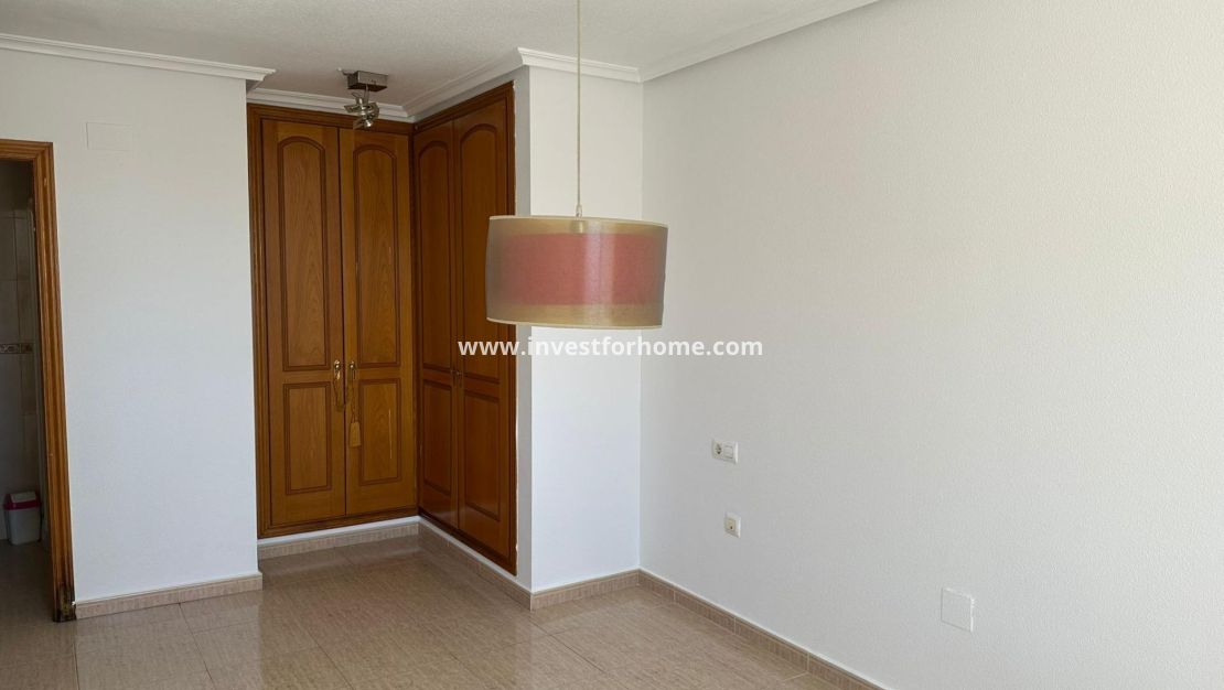 Verkoop - Appartement - Torrevieja - Centro