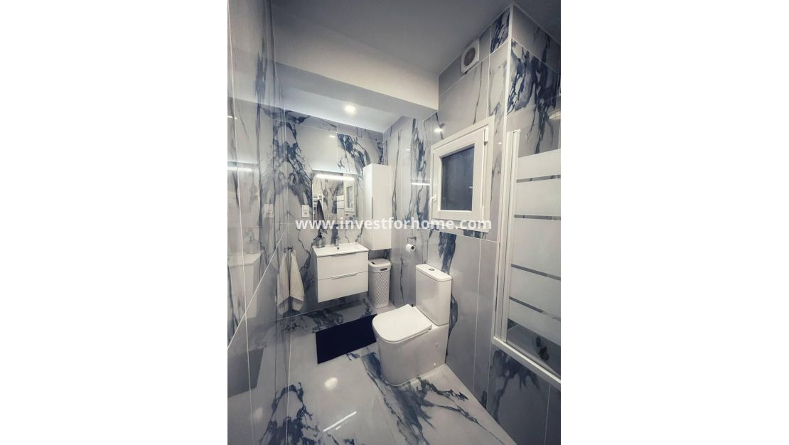 Verkoop - Appartement - Torrevieja - Centro