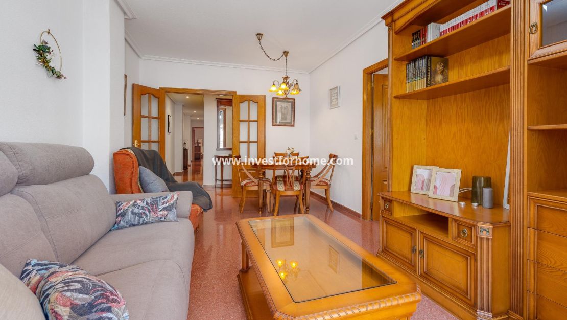 Verkoop - Appartement - Torrevieja - Centro