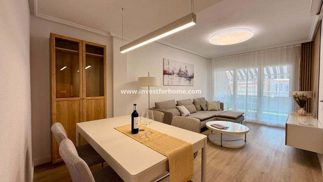 Verkoop - Appartement - Torrevieja - Centro