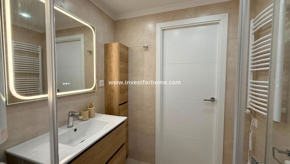 Verkoop - Appartement - Torrevieja - Centro