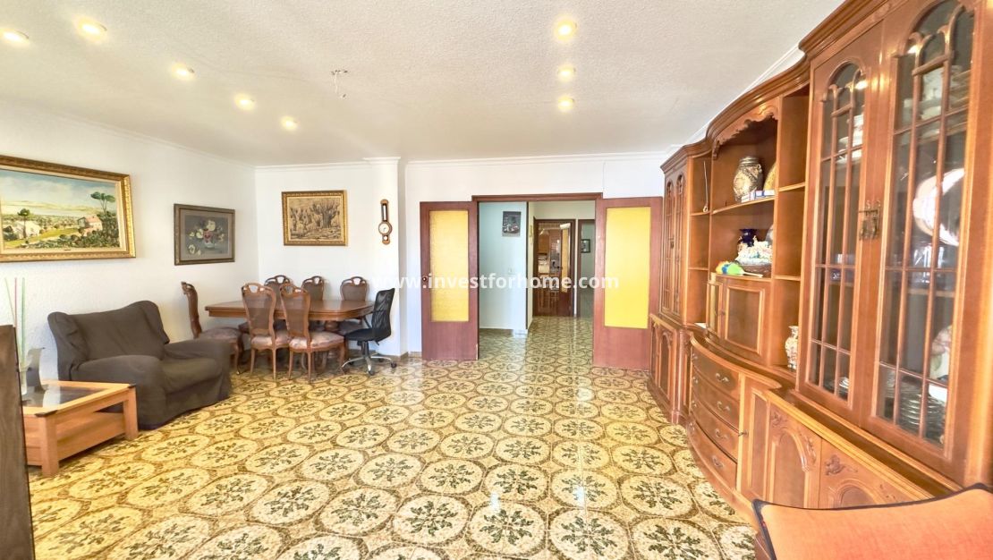 Verkoop - Appartement - Torrevieja - Centro