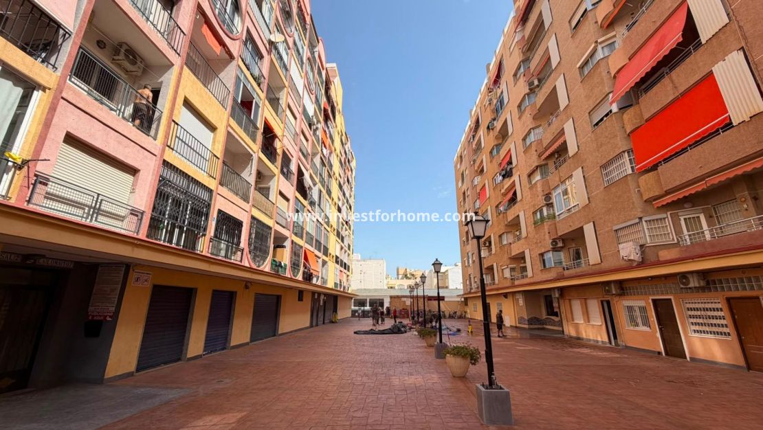 Verkoop - Appartement - Torrevieja - Centro