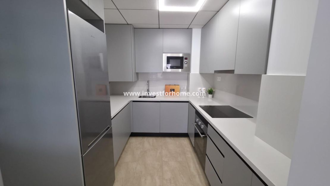 Verkoop - Appartement - Torrevieja - Centro