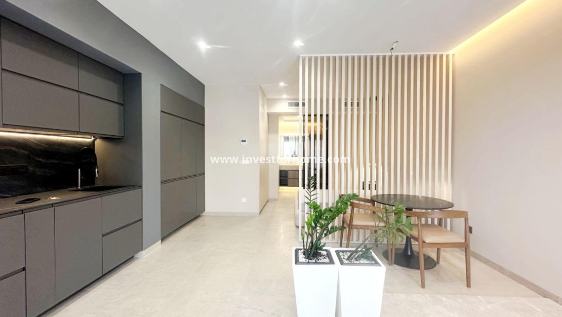 Verkoop - Appartement - Torrevieja - Centro