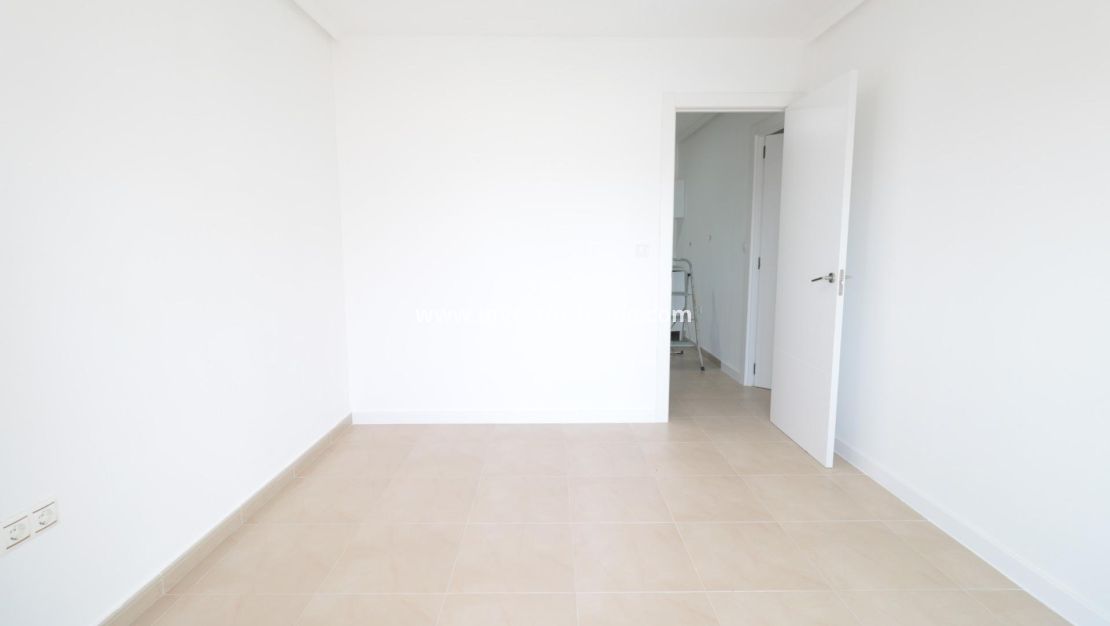 Verkoop - Appartement - Torrevieja - Centro
