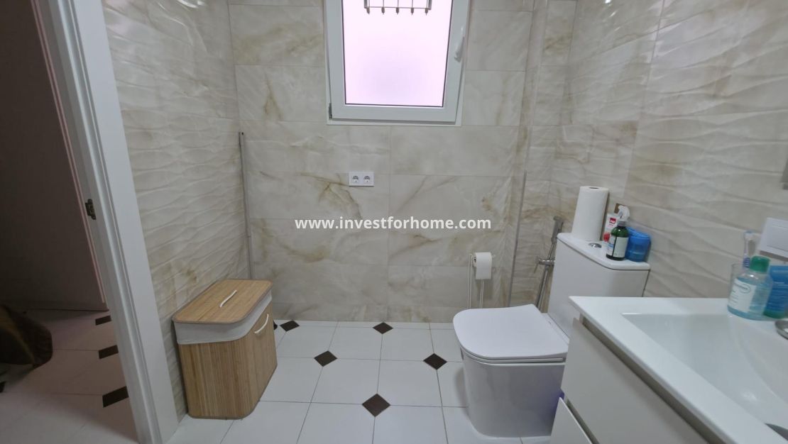 Verkoop - Appartement - Torrevieja - Centro