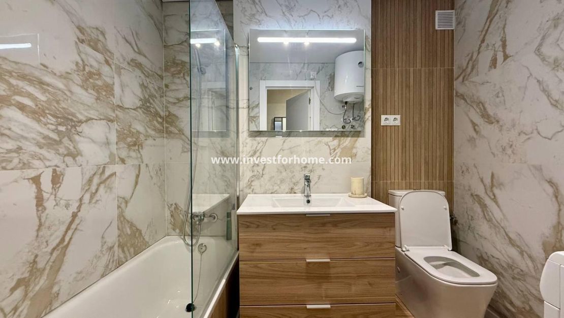Verkoop - Appartement - Torrevieja - Centro