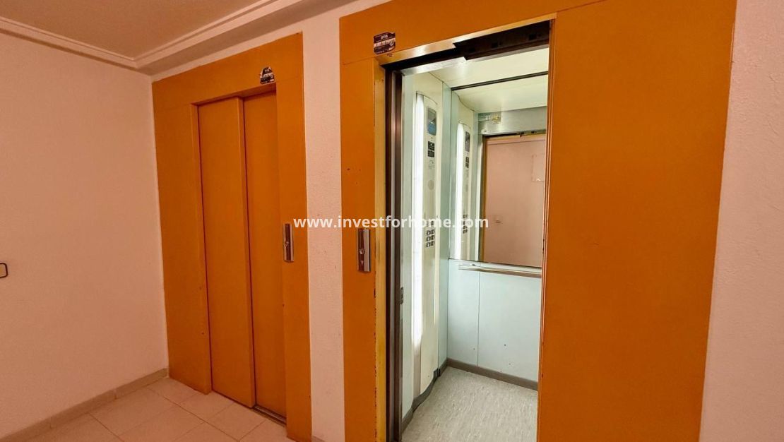 Verkoop - Appartement - Torrevieja - Centro