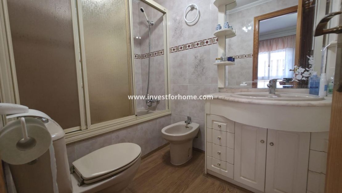 Verkoop - Appartement - Torrevieja - Centro