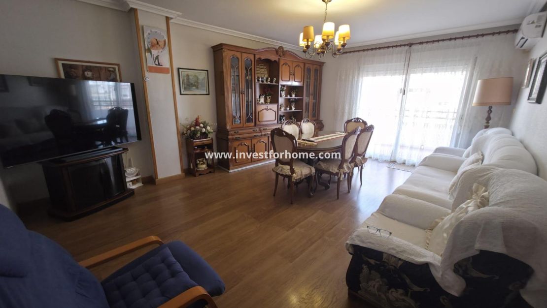 Verkoop - Appartement - Torrevieja - Centro