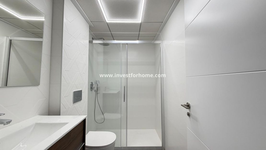 Verkoop - Appartement - Torrevieja - Centro