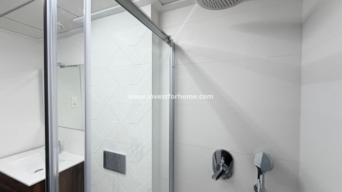 Verkoop - Appartement - Torrevieja - Centro