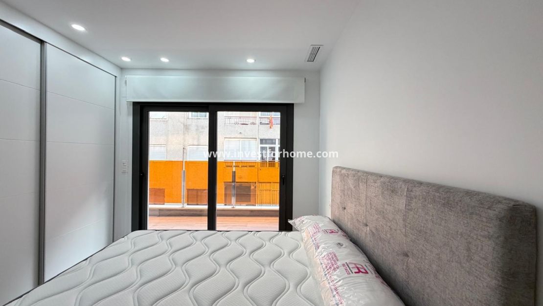 Verkoop - Appartement - Torrevieja - Centro