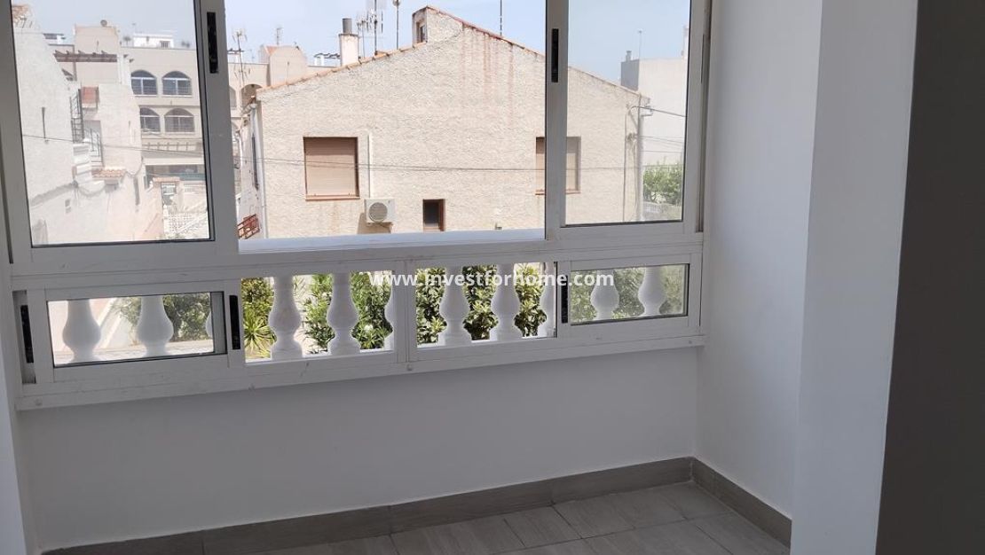 Verkoop - Appartement - Torrevieja - Centro
