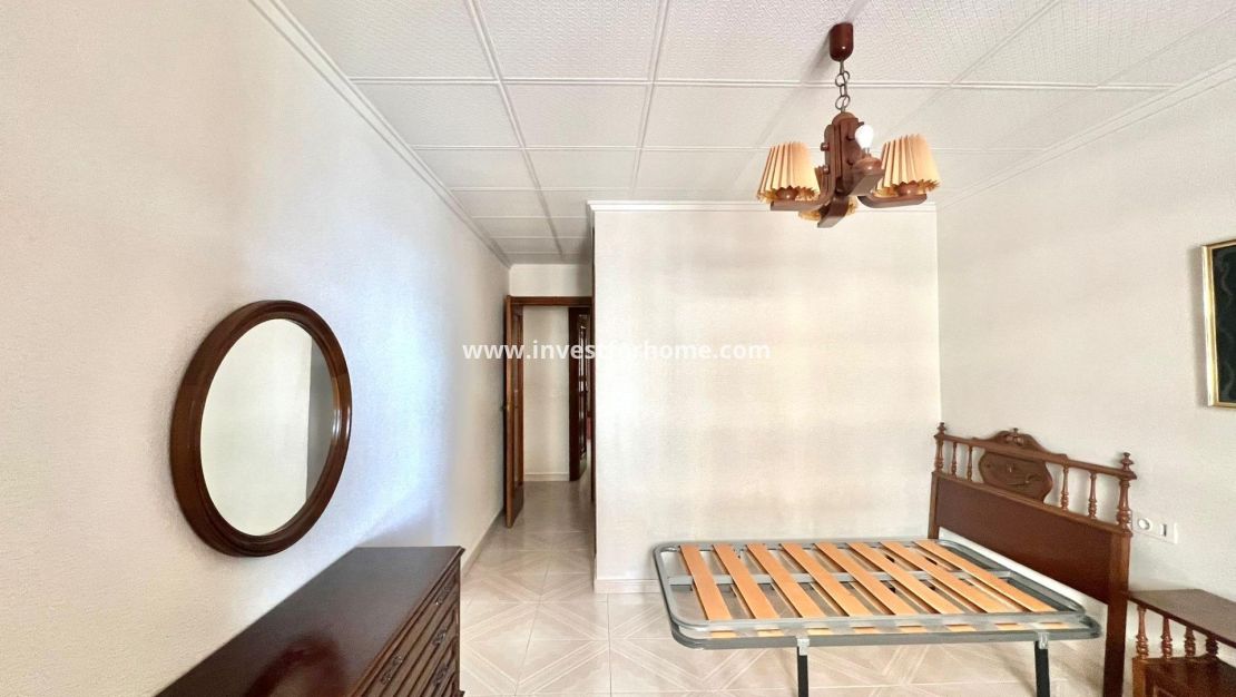 Verkoop - Appartement - Torrevieja - Centro