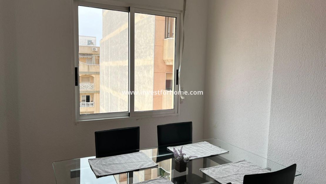 Verkoop - Appartement - Torrevieja - Centro