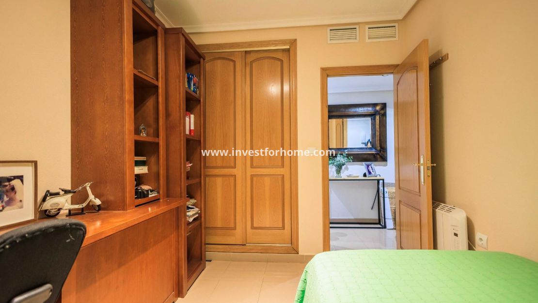 Verkoop - Appartement - Torrevieja - Centro