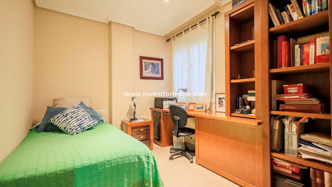 Verkoop - Appartement - Torrevieja - Centro