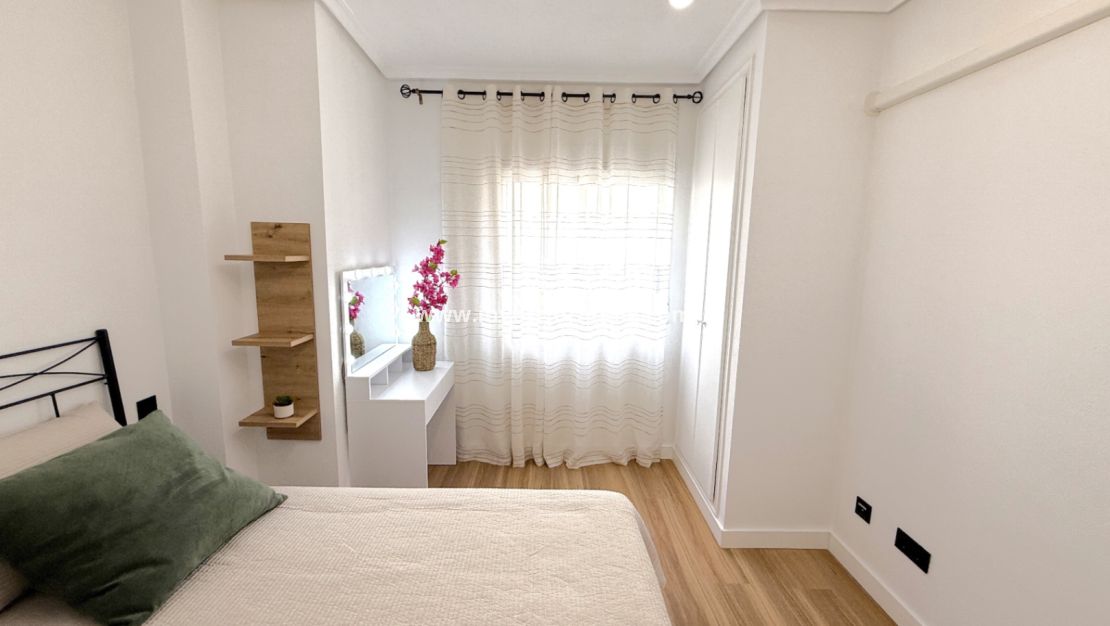 Verkoop - Appartement - Torrevieja - Costa Blanca