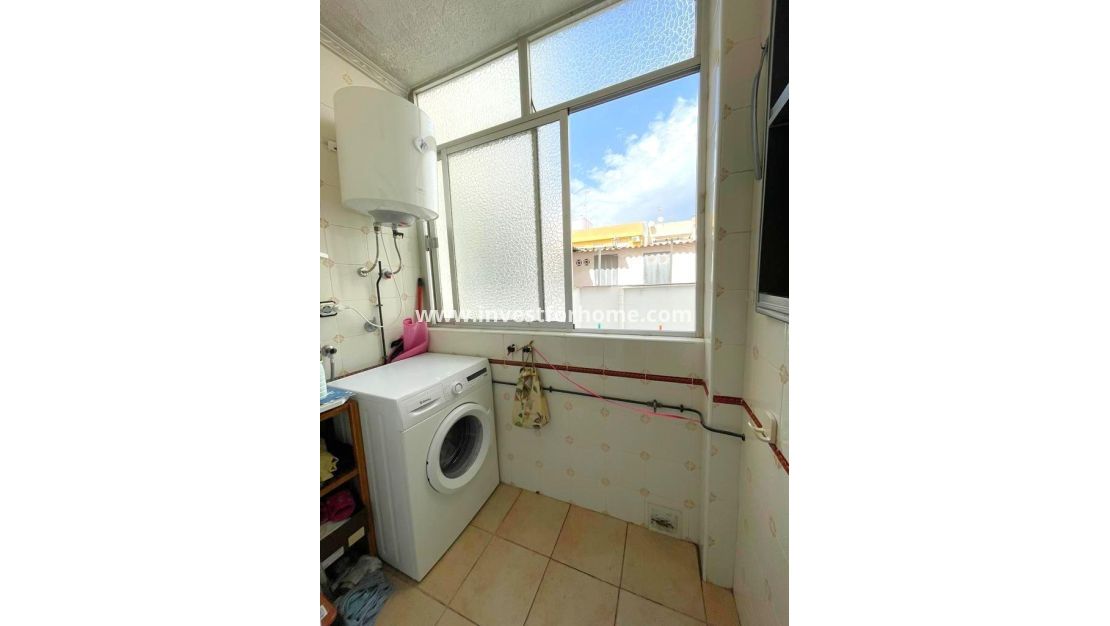Verkoop - Appartement - Torrevieja - Estacion De Autobuses