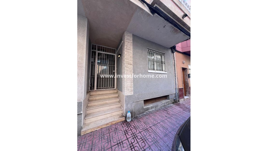 Verkoop - Appartement - Torrevieja - Estacion De Autobuses