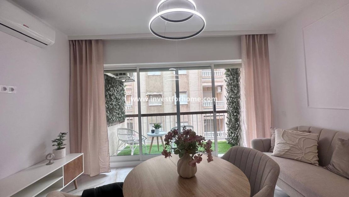 Verkoop - Appartement - Torrevieja - Estacion De Autobuses