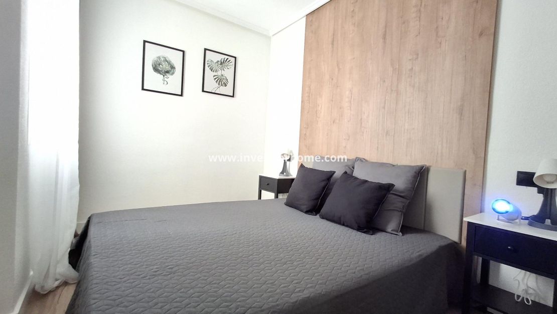 Verkoop - Appartement - Torrevieja - Estacion De Autobuses