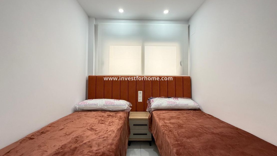 Verkoop - Appartement - Torrevieja - Estacion De Autobuses