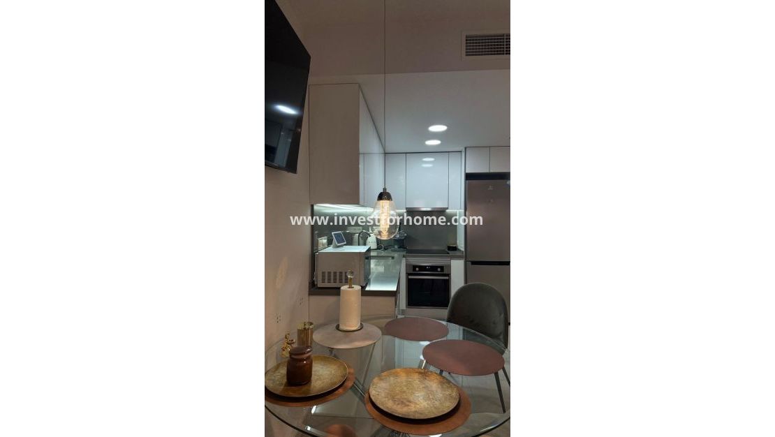 Verkoop - Appartement - Torrevieja - Estacion De Autobuses