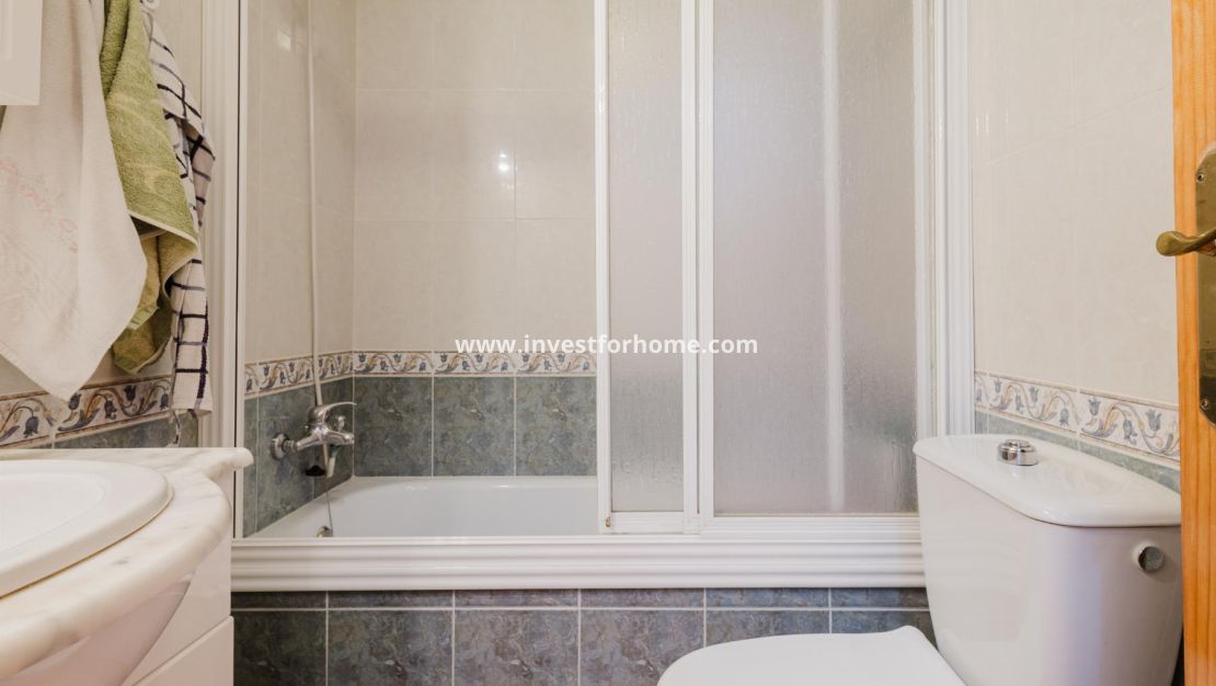 Verkoop - Appartement - Torrevieja - Playa del Acequión