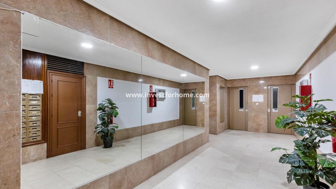 Verkoop - Appartement - Torrevieja - Playa del Cura