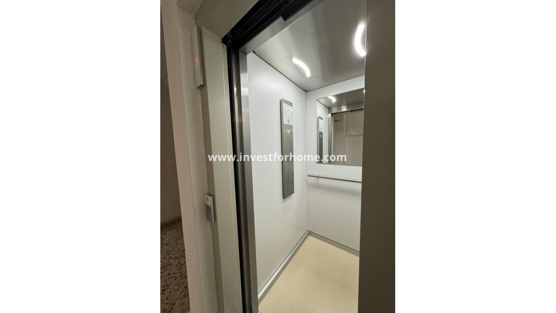 Verkoop - Appartement - Torrevieja - Playa del Cura