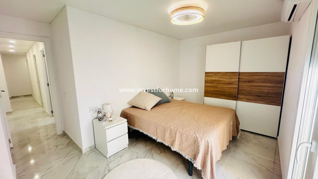 Verkoop - Appartement - Torrevieja - Playa del Cura
