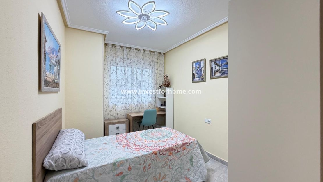 Verkoop - Appartement - Torrevieja - Playa del Cura
