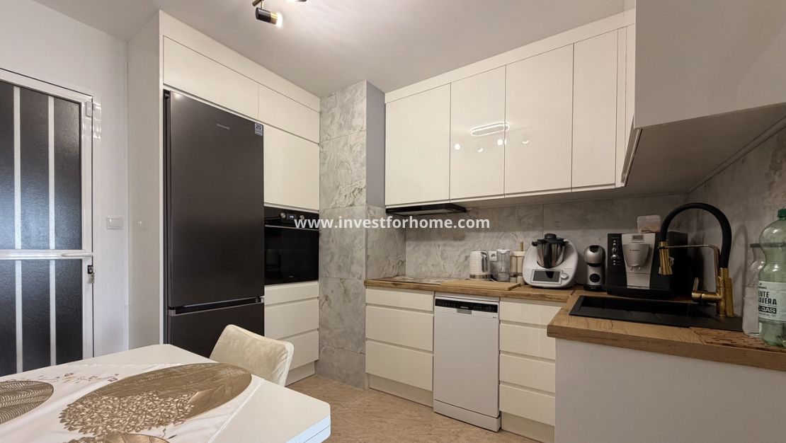 Verkoop - Appartement - Torrevieja - Urb. Calas Blancas III