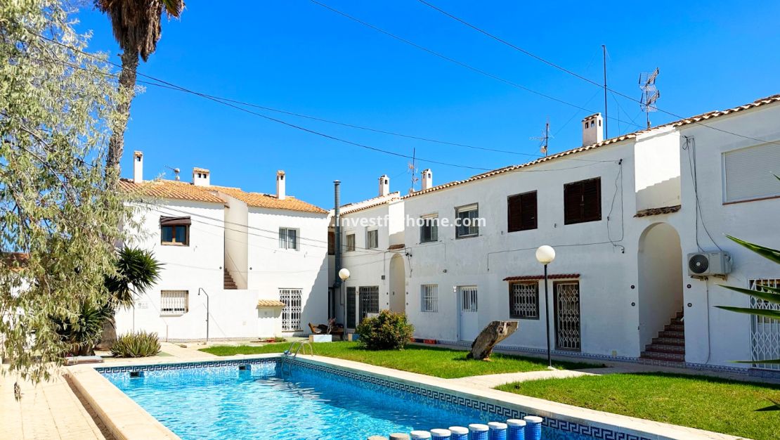 Verkoop - Bungalow - Orihuela Costa - Costa Blanca