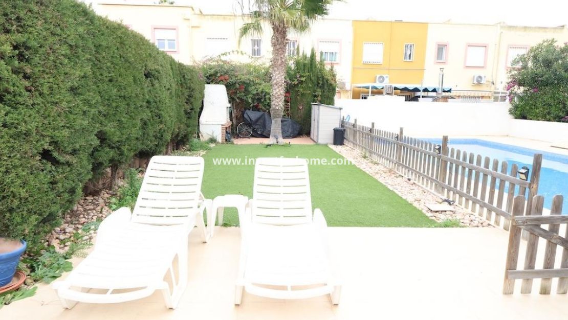 Verkoop - Bungalow - Orihuela Costa - Costa Blanca