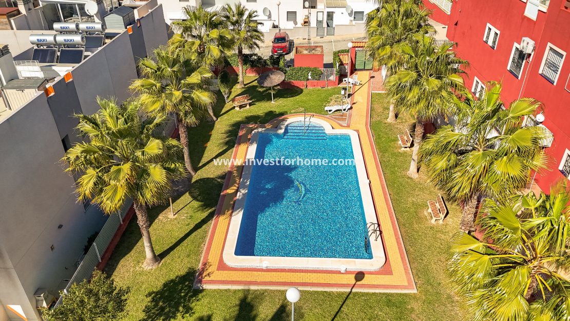 Verkoop - Bungalow - Orihuela Costa - Costa Blanca